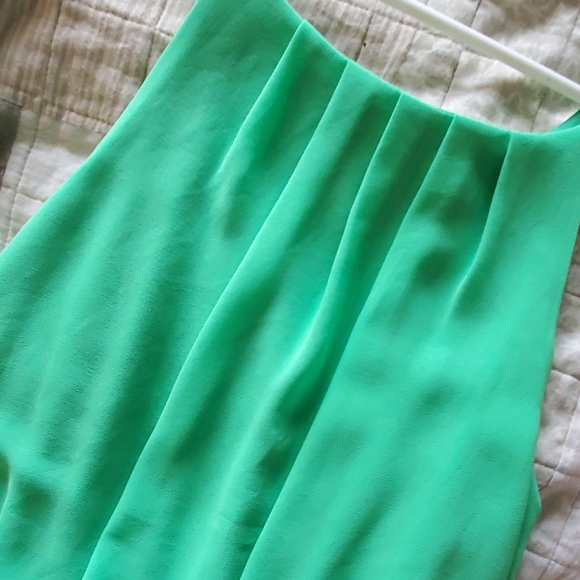 Green halter dree - Picture 3 of 4